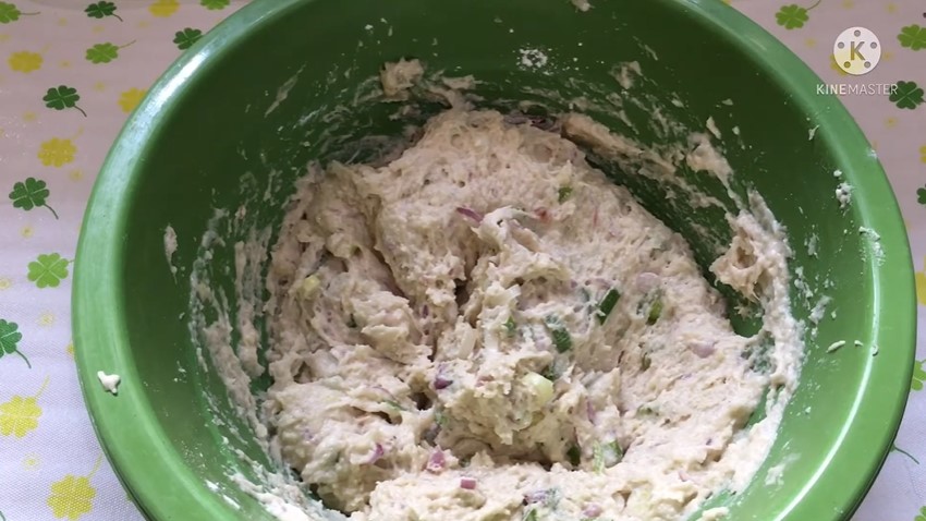 Tanpa ditambah baking soda, ini cara bikin adonan bakso ikan goreng empuk dan tidak kempis