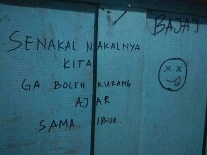 Potret kocak tulisan di tembok Berbagai sumber