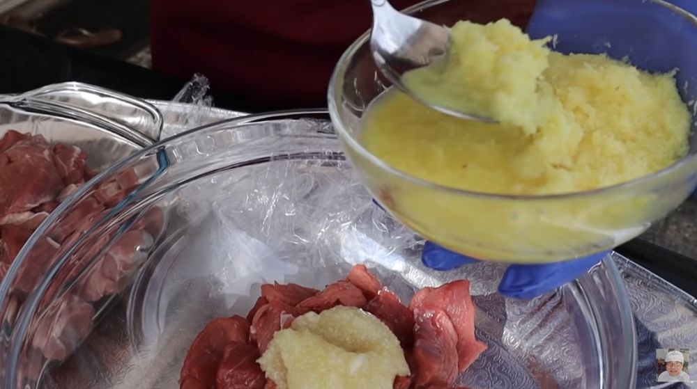 Trik marinasi daging sapi supaya makin empuk tanpa nanas atau daun pepaya, cukup tambah 2 bahan ini