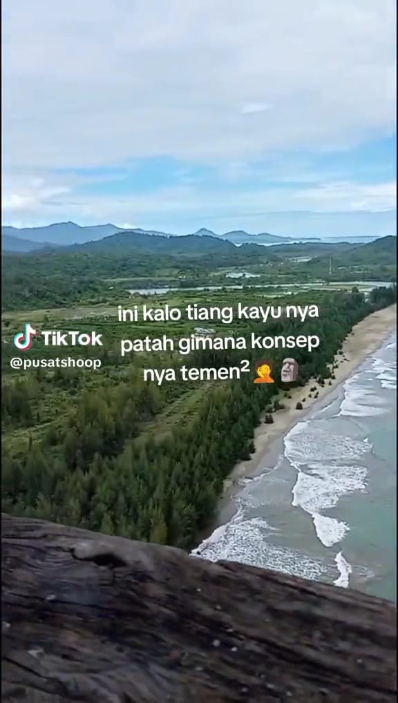 Warung di pingging jurang bikin deg-degan yang nongkrong © TikTok Warung di pingging jurang bikin deg-degan yang nongkrong © TikTok