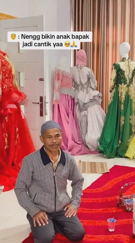 riasannya bak barbie © TikTok/@nurhasanah.azarya