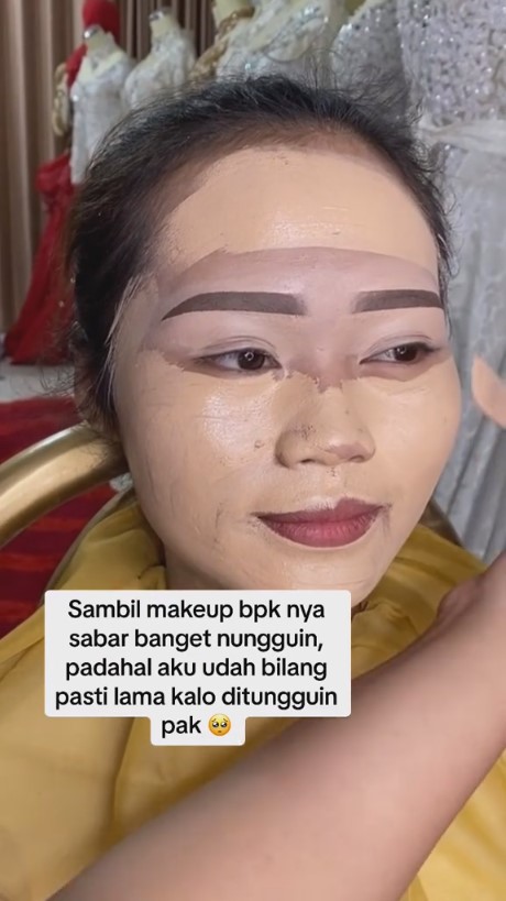 riasannya bak barbie © TikTok/@nurhasanah.azarya