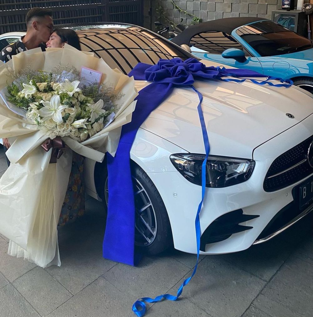 kado ulang tahun mewah seleb dari sang suami © berbagai sumber