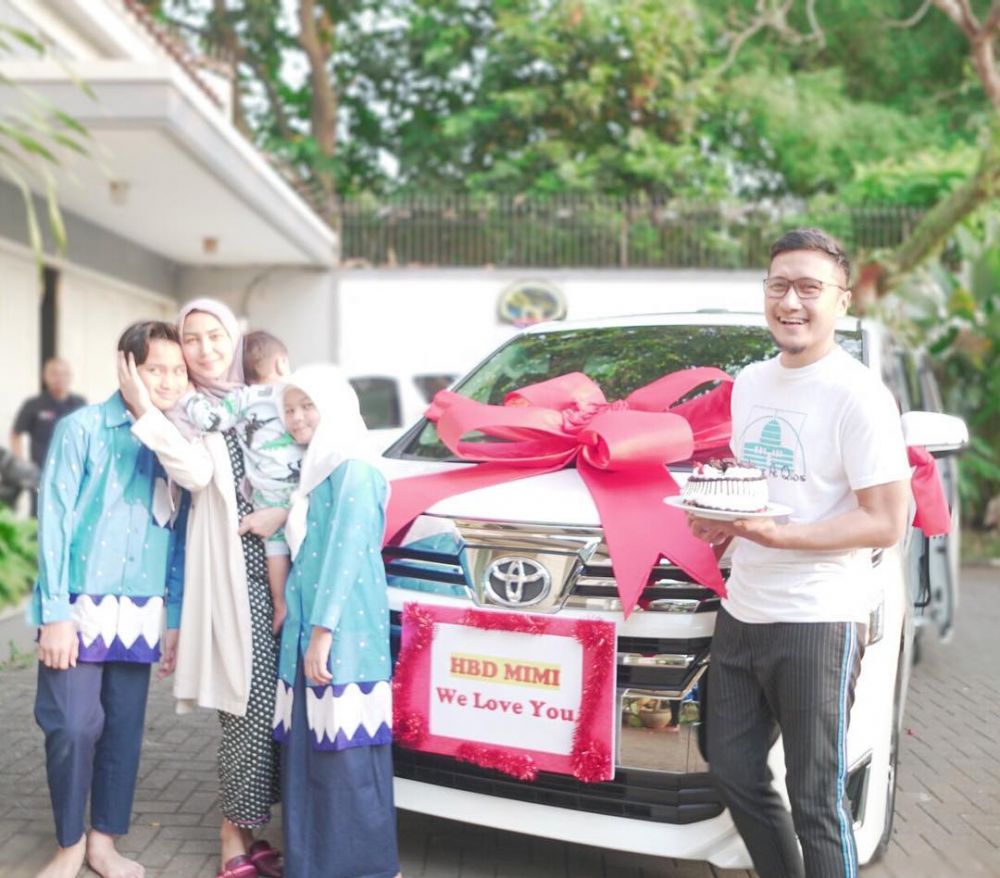 kado ulang tahun mewah seleb dari sang suami © berbagai sumber