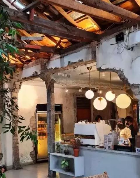 lapak pedagang ini ada di tempat tak terduga Berbagai sumber