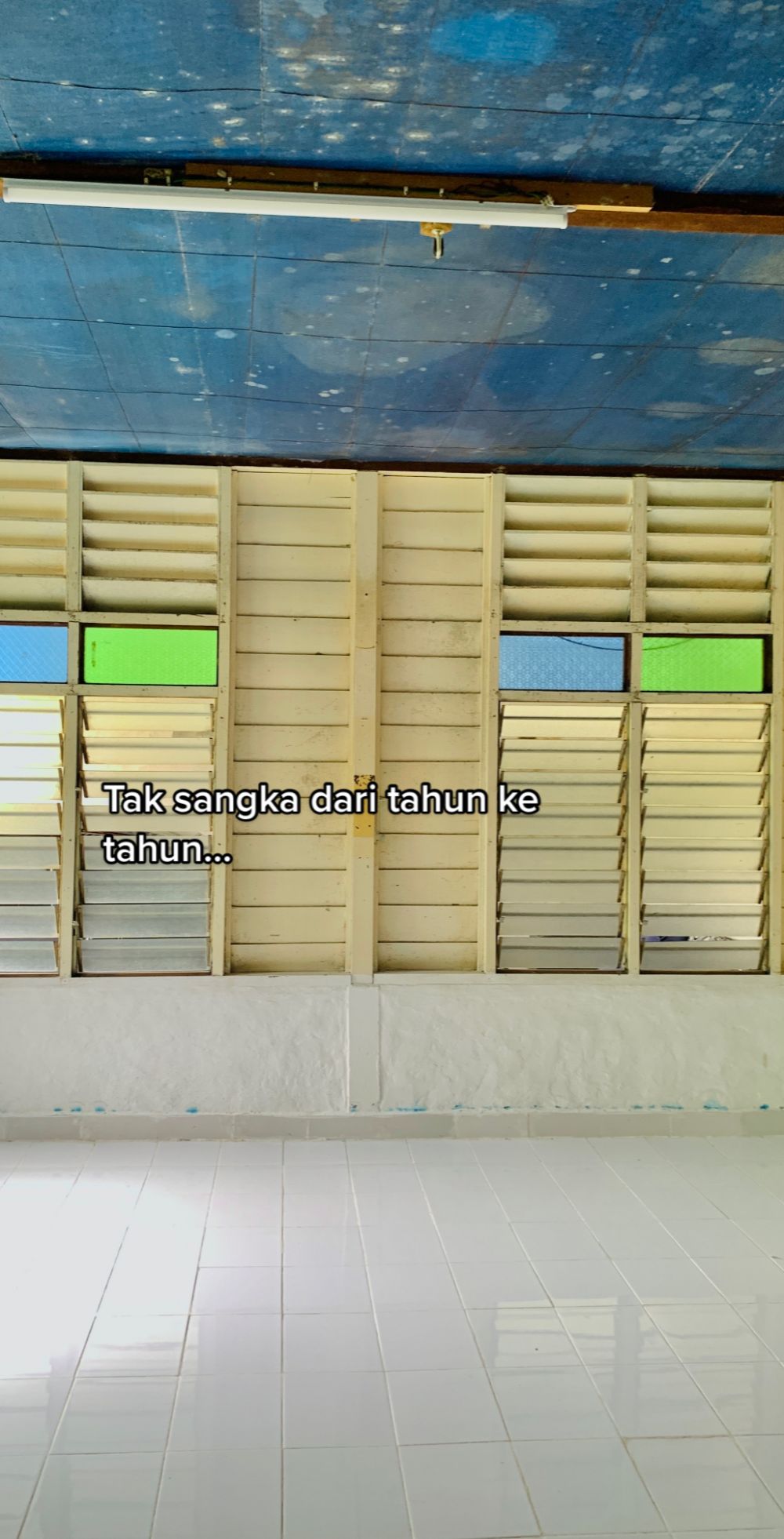 rumah kampung makeover jadi estetik © TikTok/@kai.zmx rumah kampung makeover jadi estetik © TikTok/@kai.zmx