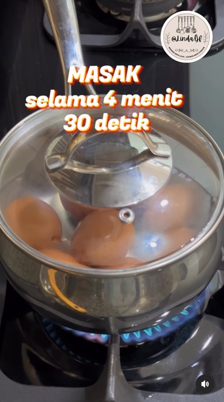 Lebih hemat gas, begini trik merebus telur dalam 5 menit agar matang sempurna dan nggak overcook