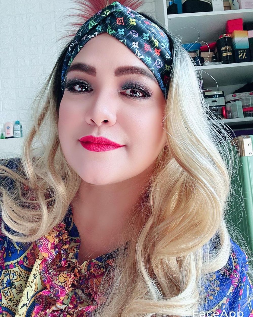 anna shirley jualan tahu  © Instagram/@annashirley_