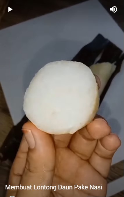 Cuma butuh 5 menit, ini trik merebus lontong daun pisang agar pulen dan hemat gas