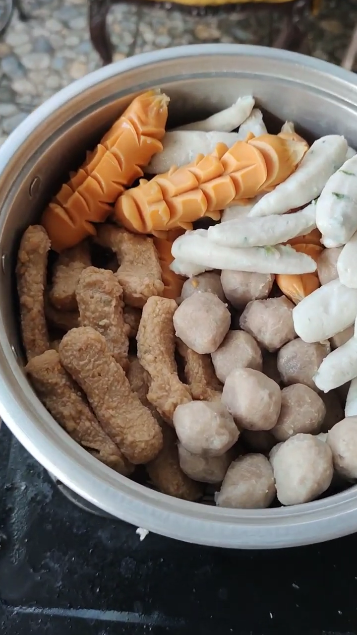 Nggak perlu ditambah ice pack, ini trik menyimpan sosis agar tak berlendir meski tanpa kulkas