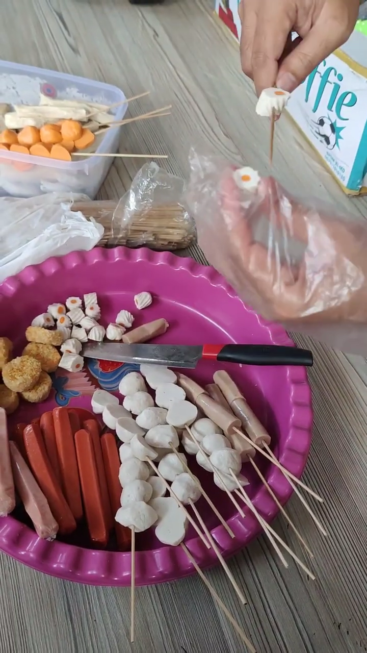 Nggak perlu ditambah ice pack, ini trik menyimpan sosis agar tak berlendir meski tanpa kulkas