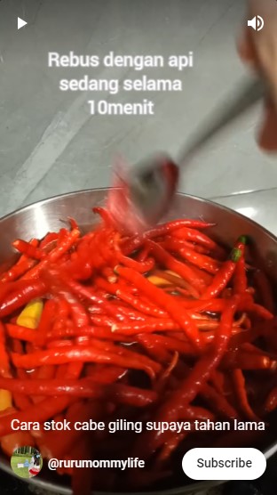 Tanpa diberi minyak, ini cara menyimpan cabai giling agar awet hingga 2 bulan