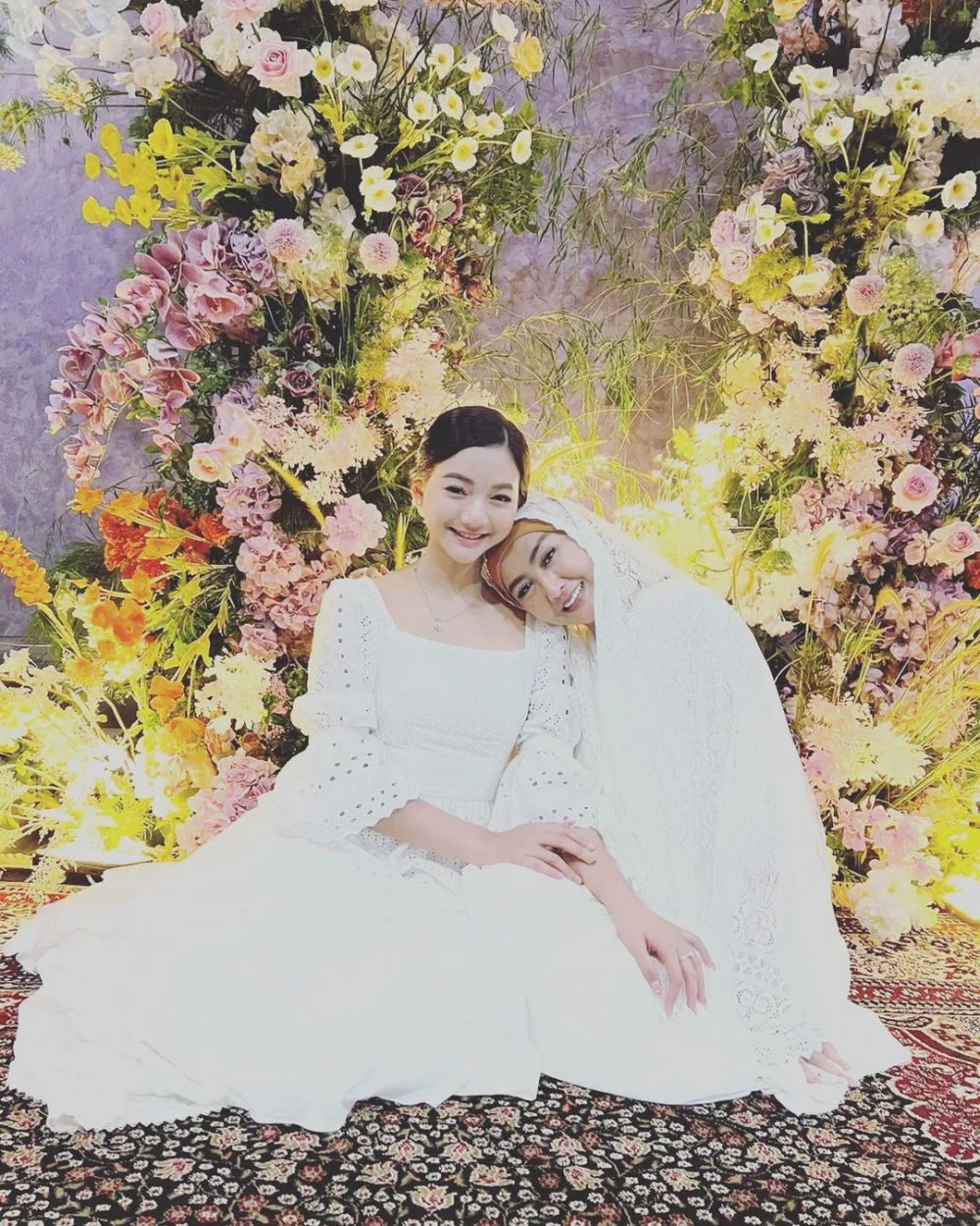 Glenca dan Rendi Jhon syukuran rumah baru © berbagai sumber