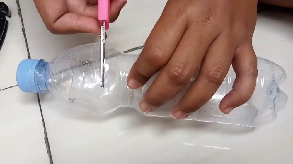 Bermodal botol bekas, aksi kreatif warganet cetak donat ini bikin hasilnya lebih cepat rapi