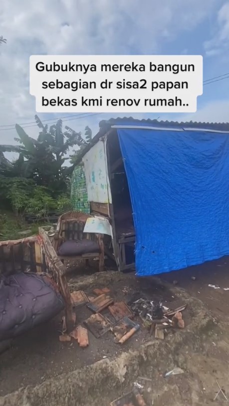 gubuk rumah bu dosen untuk anak-anak © TikTok/@estitriendarwati