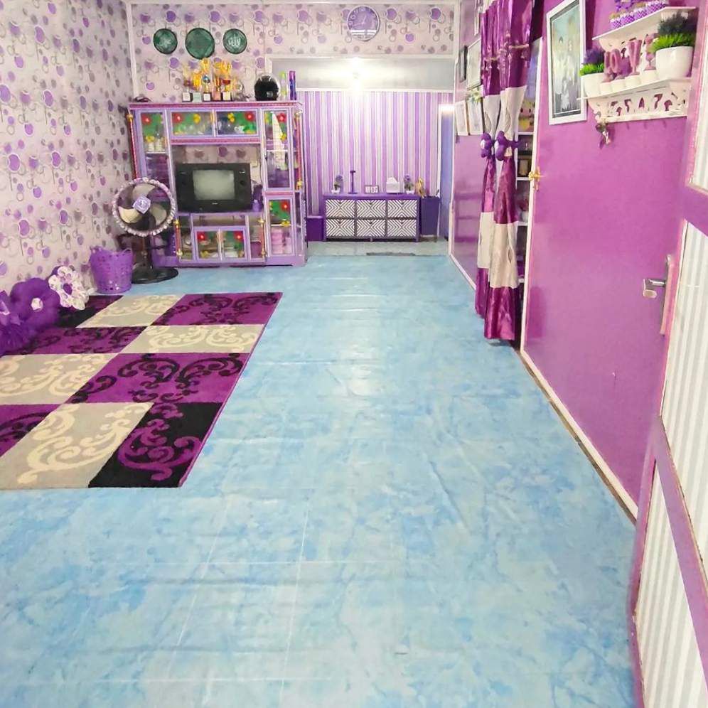 Rumah panggung ungu Instagramable  © Instagram Rumah panggung ungu Instagramable  © Instagram