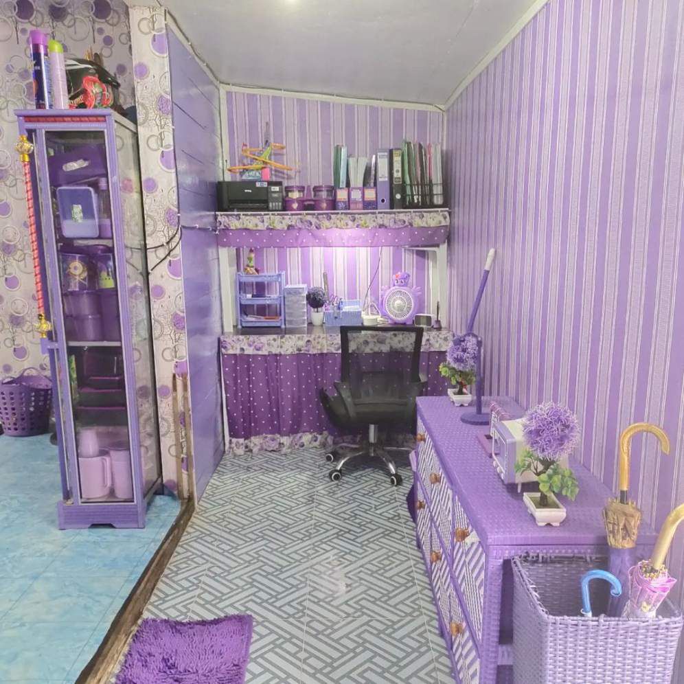 Rumah panggung ungu Instagramable  © Instagram Rumah panggung ungu Instagramable  © Instagram