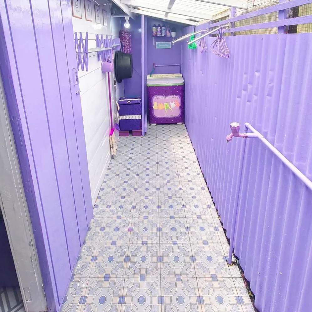 Rumah panggung ungu Instagramable  © Instagram