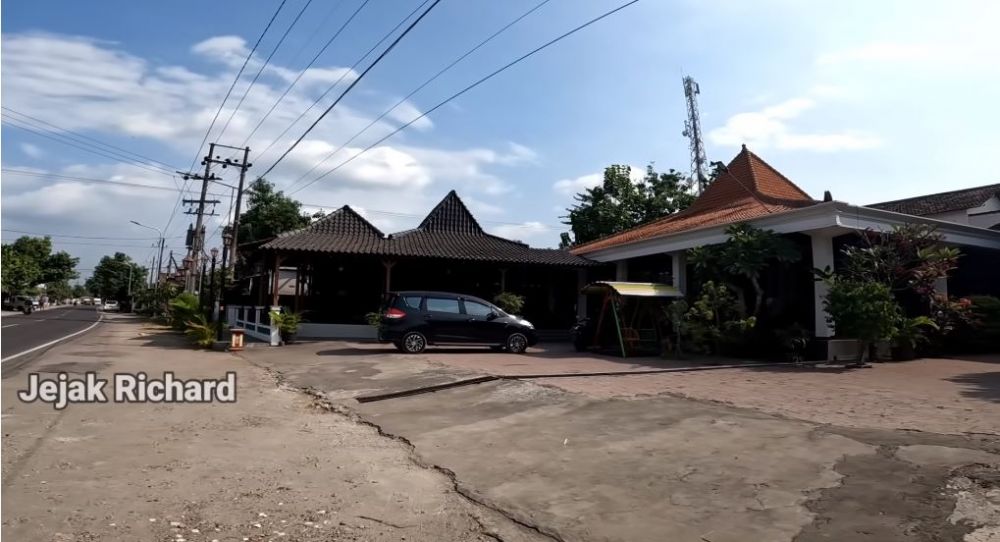 rumah mantan pacar bella bonita © YouTube