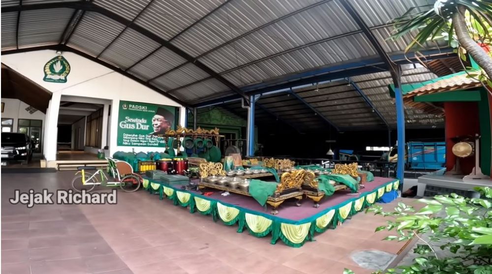 rumah mantan pacar bella bonita © YouTube