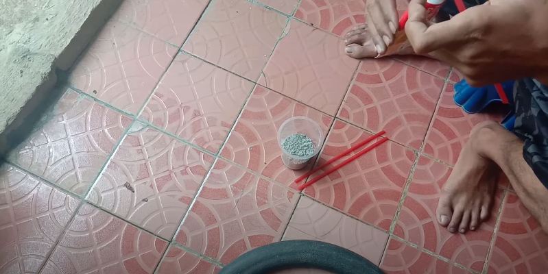 Bukan pakai terasi, ini cara praktis bikin perangkap lalat cuma pakai 3 bahan sederhana