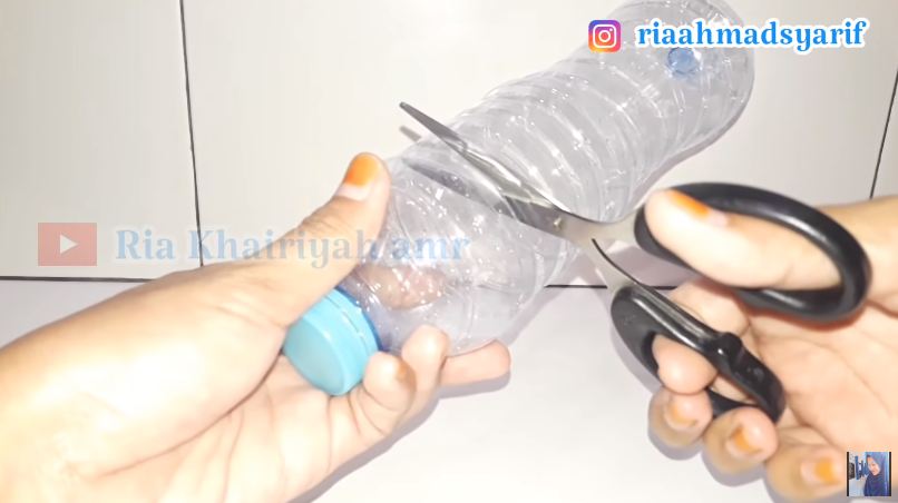 Cuma modal botol bekas, aksi warganet bikin cetakan kue semprit ini hasilnya mengagumkan