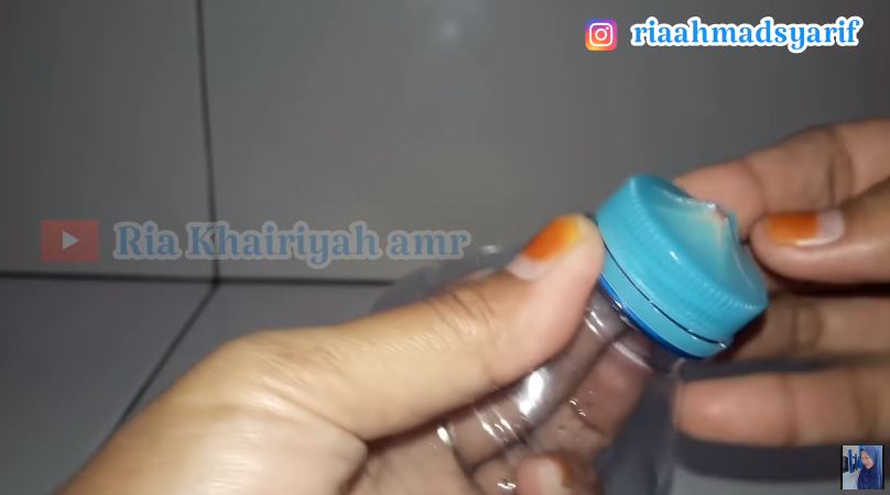 Cuma modal botol bekas, aksi warganet bikin cetakan kue semprit ini hasilnya mengagumkan