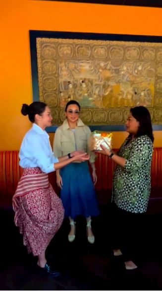 gaya enzy jadi istri diplomat © berbagai sumber