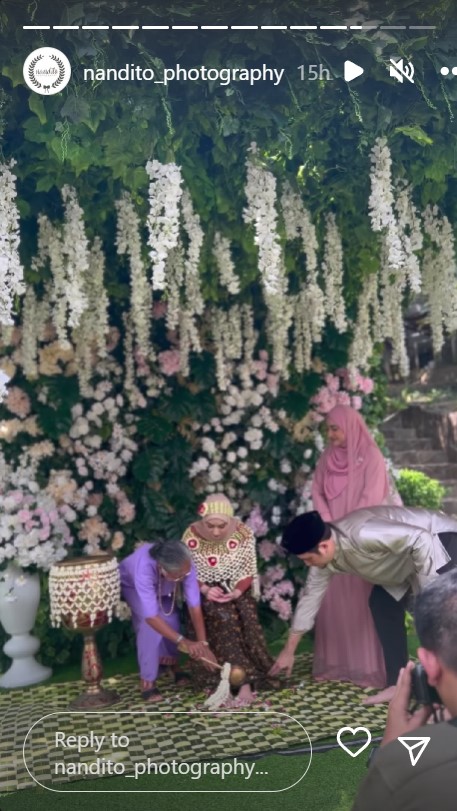 siraman anak Syaira Anataya anak Cindy Fatikasari © berbagai sumber