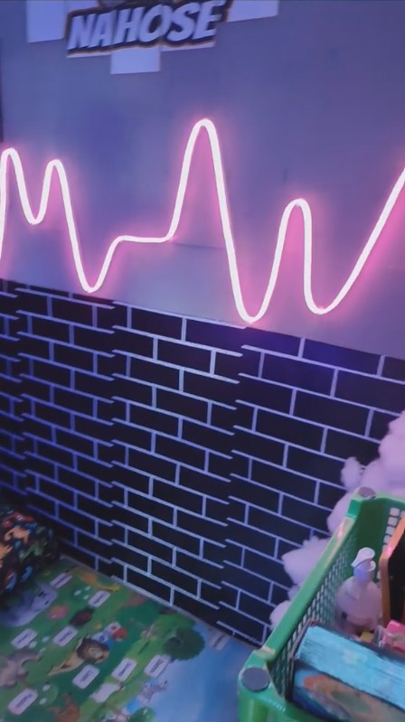 dikira gudang ternyata kamar eksklusif © TikTok/@valentinon_nahose