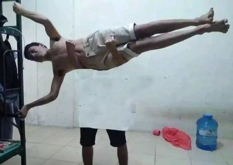 Potret kocak kelakuan orang pengen selalu terlihat keren Berbagai sumber Potret kocak kelakuan orang pengen selalu terlihat keren Berbagai sumber