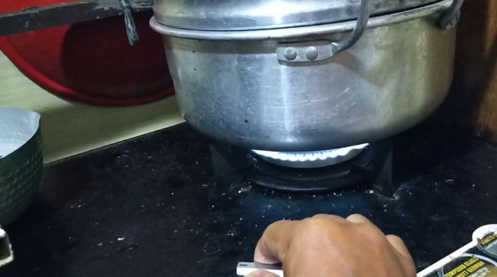 Tanpa bahan tambahan, begini trik mengukus kelapa parut agar tak cepat basi hingga 14 jam tanpa kulkas