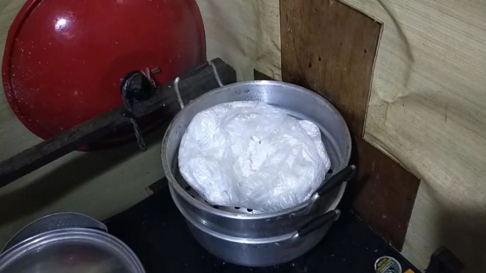 Tanpa bahan tambahan, begini trik mengukus kelapa parut agar tak cepat basi hingga 14 jam tanpa kulkas