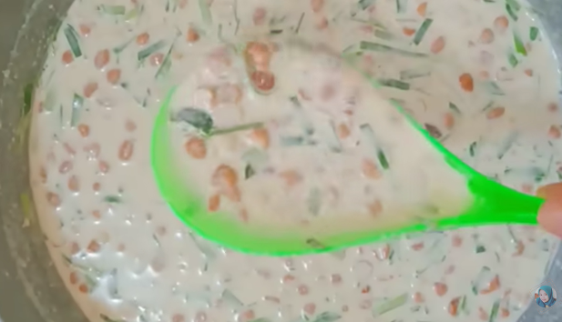 Nggak cuma maizena, ini cara mudah bikin adonan peyek agar renyah tahan lama pakai 2 bahan dapur