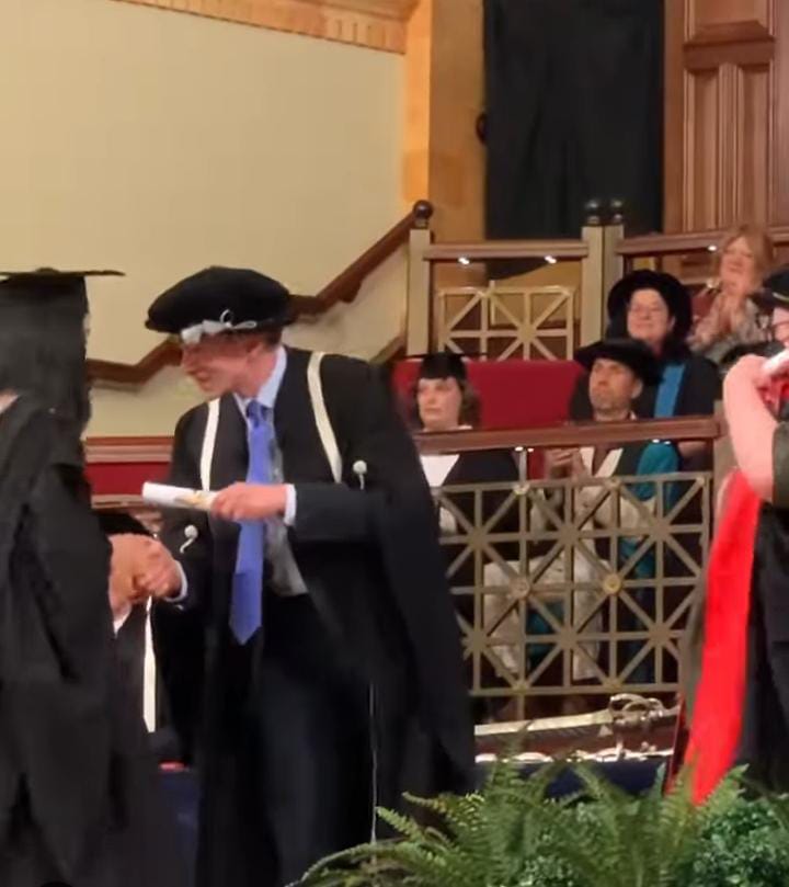 wisuda anak bimbim Instagram