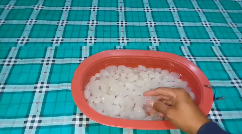 Bukan direndam air beras, ini cara simpan kolang-kaling tanpa kulkas agar awet dan tak berlendir