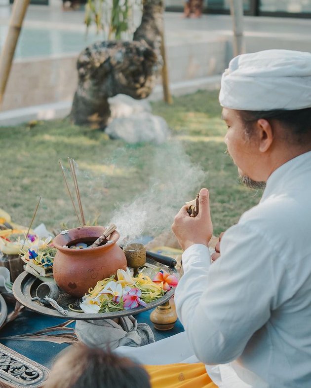 farah quinn gelas melaspas villa mewah © instagram