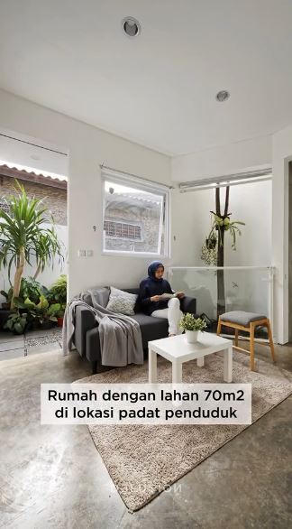 rumah di gang sempit mirip coffee shop © TikTok