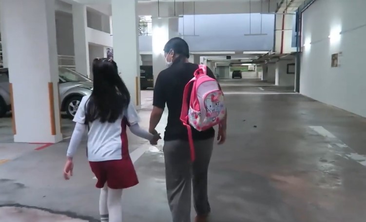 potret seleb usia 40-an saat antar anak ke sekolah ini curi perhatian © berbagai sumber potret seleb usia 40-an saat antar anak ke sekolah ini curi perhatian © berbagai sumber