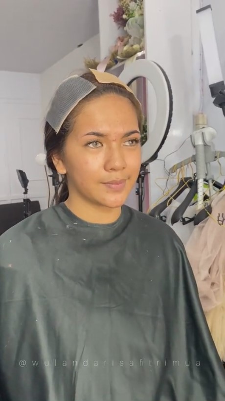 revisi makeup pernikahan setelah 5 tahun menikah © 2023 brilio.net