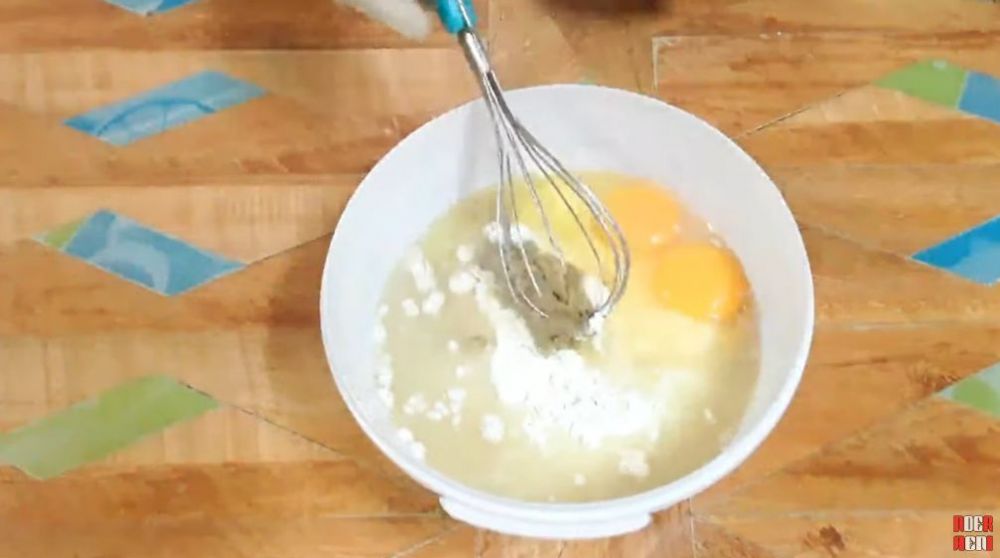 Tanpa tepung beras, begini cara membuat adonan rempeyek makin renyah dan tak bikin minyak kotor