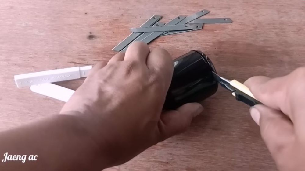 Cara unik bikin pengiris bawang merah dari botol bekas, awet dan aman dipakai