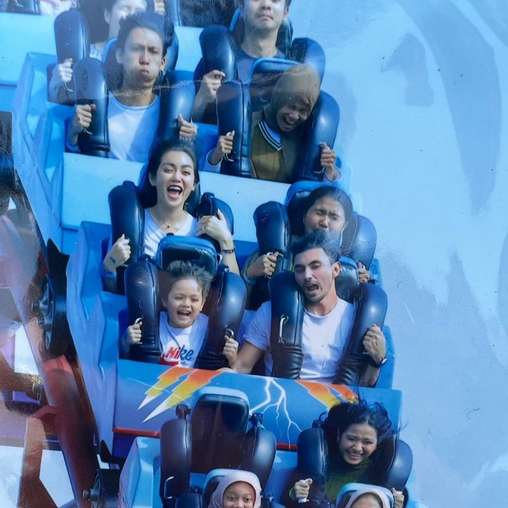 momen jedar ajak karyawan rayakan ulang tahun anak sulungnya © berbagai sumber momen jedar ajak karyawan rayakan ulang tahun anak sulungnya © berbagai sumber