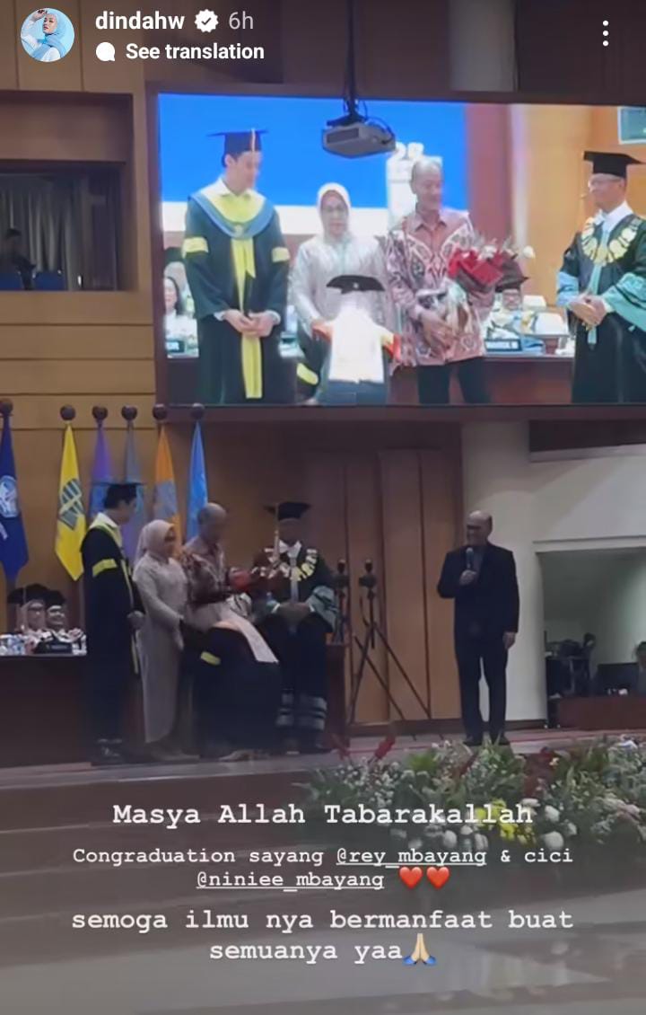 rey mbayang wisuda © 2023 brilio.net