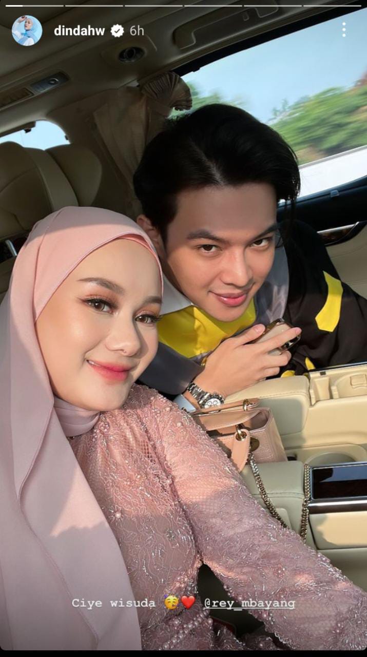 rey mbayang wisuda © 2023 brilio.net