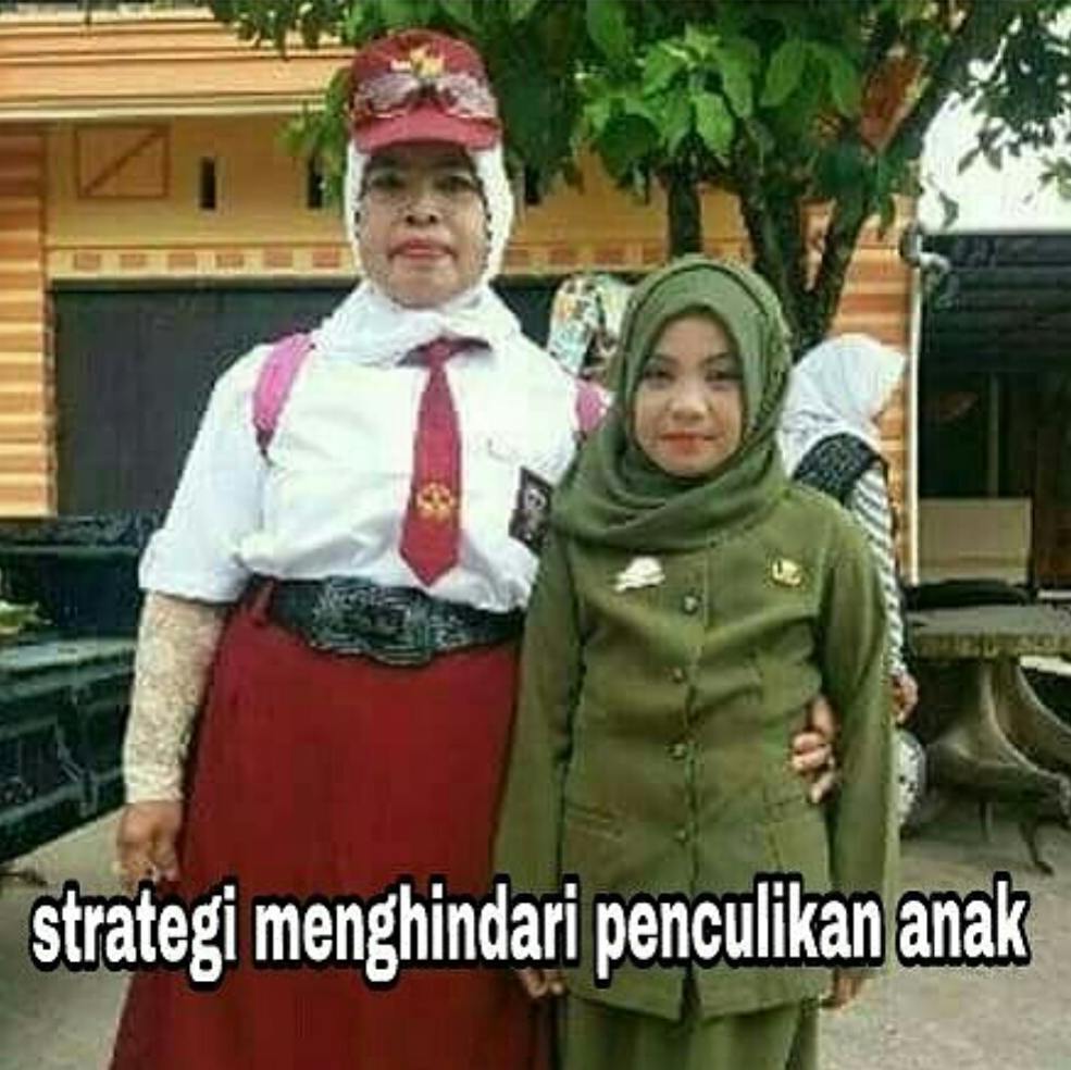 13 Seragam nyeleneh bikin tepuk jidat Berbagai sumber