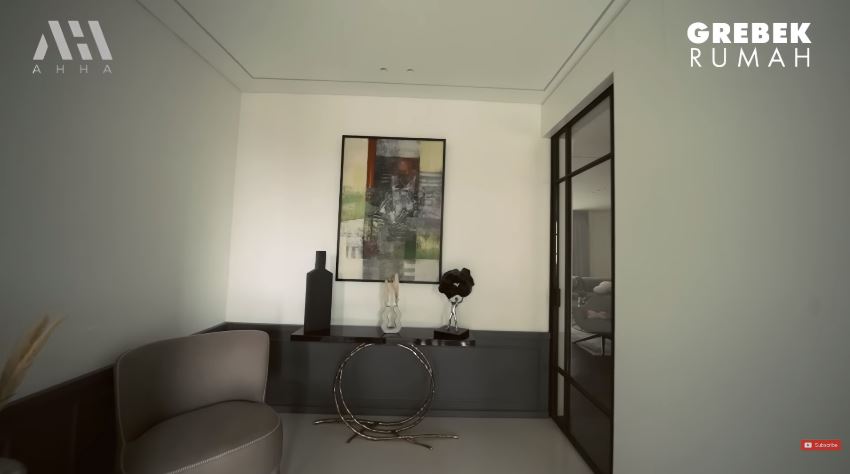 penampakan rumah mewah aura kasih © YouTube