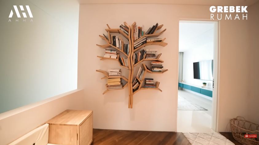 penampakan rumah mewah aura kasih © YouTube