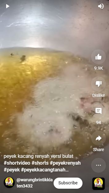 Bukan pakai teflon atau sendok sayur, ini cara cepat menggoreng peyek agar bentuknya bulat sempurna