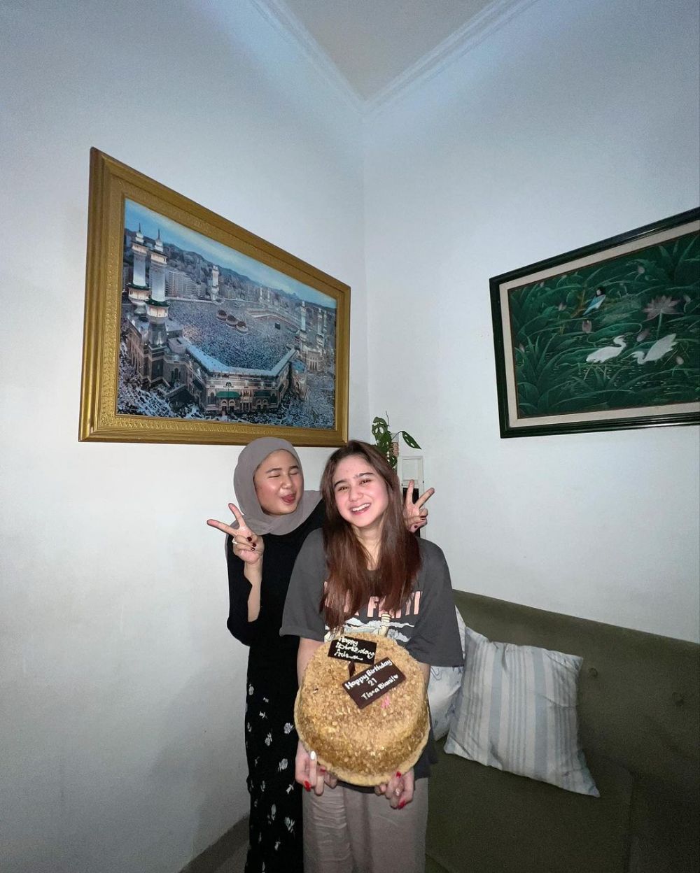 Potret Tissa Biani rayakan ulang tahun sederhana bareng anak-anak yayasan © 2023 brilio.net